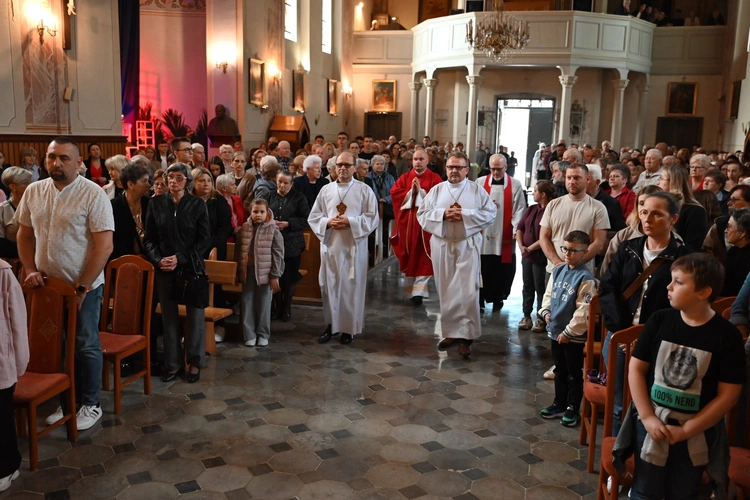 Krzyż Świętych Męczenników Polskich w mszczonowskiej farze