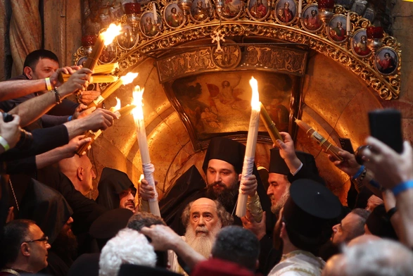 Podczas liturgii Ognia Świętego