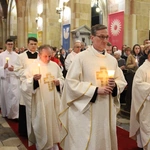 Liturgia Wigilii Paschalnej w archikatedrze wrocławskiej 2025