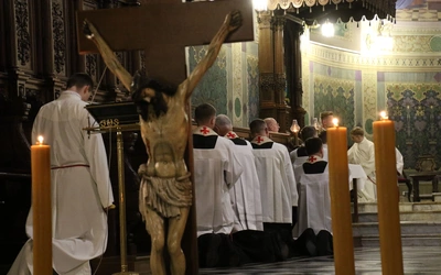 Płock. Gdy Jezus z krzyża podaje nam rękę