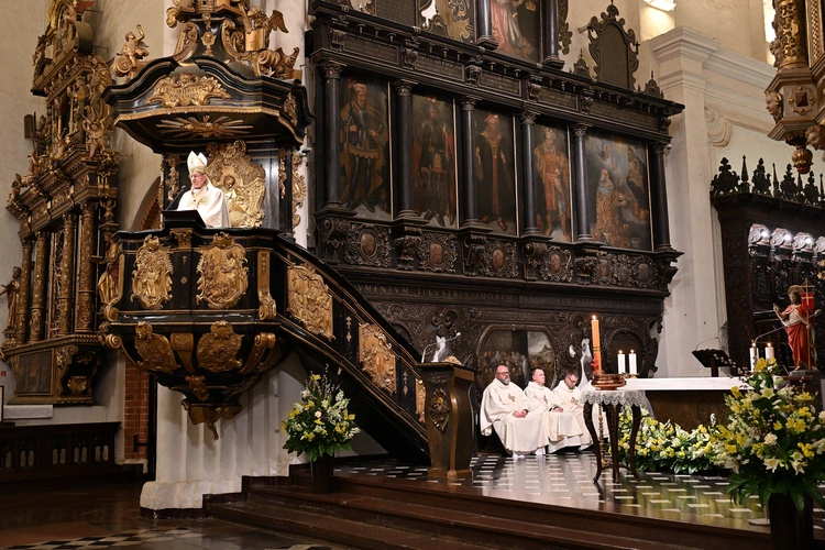 Wigilia Paschalna w archikatedrze oliwskiej
