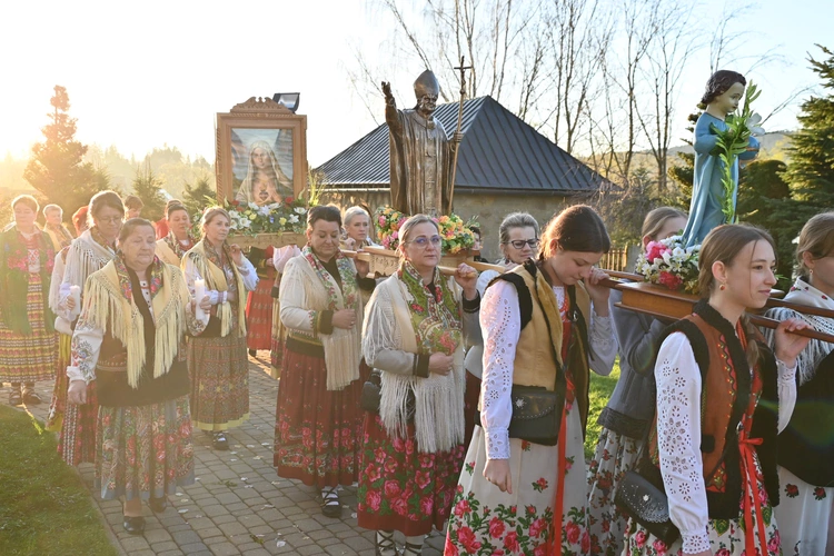 Poranna rezurekcja w Miętustwie