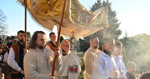 Poranna rezurekcja w Miętustwie