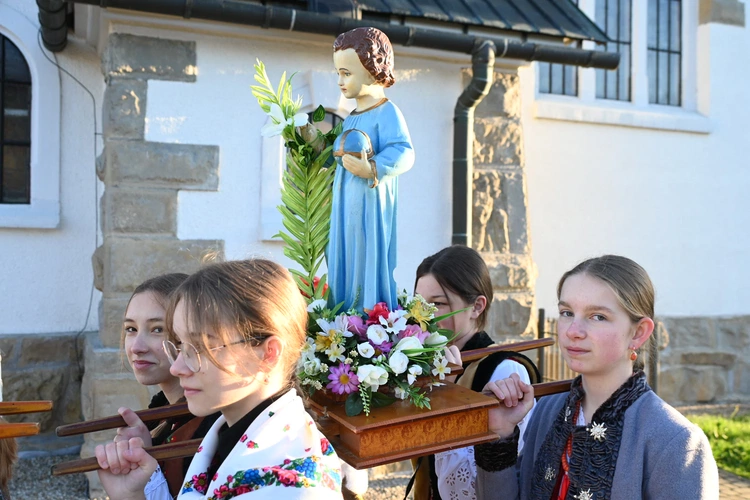 Poranna rezurekcja w Miętustwie