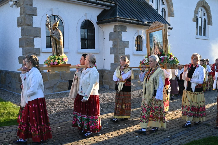 Poranna rezurekcja w Miętustwie