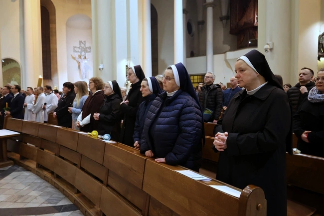 Wigilia Paschalna w katedrze Chrystusa Króla w Katowicach