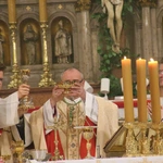 Płock. Wigilia Paschalna w katedrze