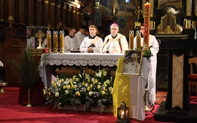 Nieszpory w intencji zmarłego papieża Franciszka