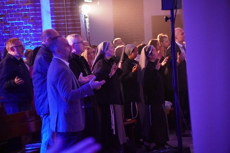 Uwielbienie Wielkanocne w kościele pw. NMP na Piasku we Wrocławiu 