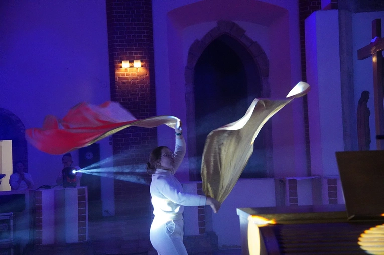 Uwielbienie Wielkanocne w kościele pw. NMP na Piasku we Wrocławiu 