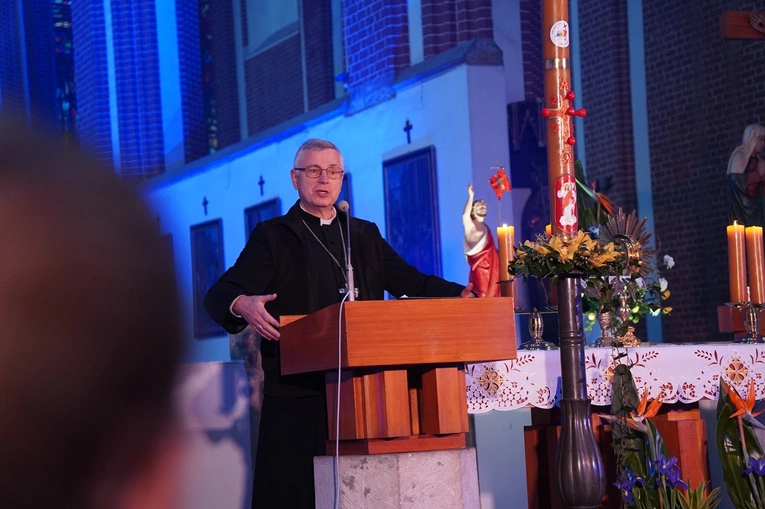 Uwielbienie Wielkanocne w kościele pw. NMP na Piasku we Wrocławiu 