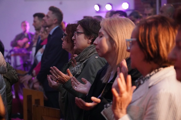 Uwielbienie Wielkanocne w kościele pw. NMP na Piasku we Wrocławiu 