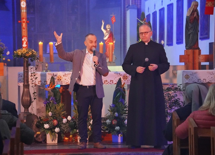 Uwielbienie Wielkanocne w kościele pw. NMP na Piasku we Wrocławiu 