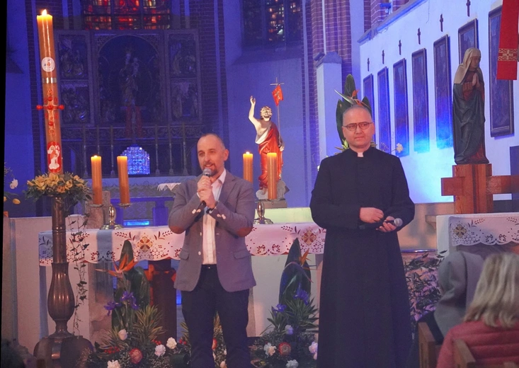 Uwielbienie Wielkanocne w kościele pw. NMP na Piasku we Wrocławiu 