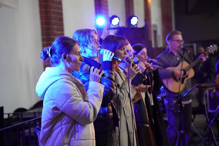 Uwielbienie Wielkanocne w kościele pw. NMP na Piasku we Wrocławiu 