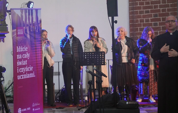 Uwielbienie Wielkanocne w kościele pw. NMP na Piasku we Wrocławiu 