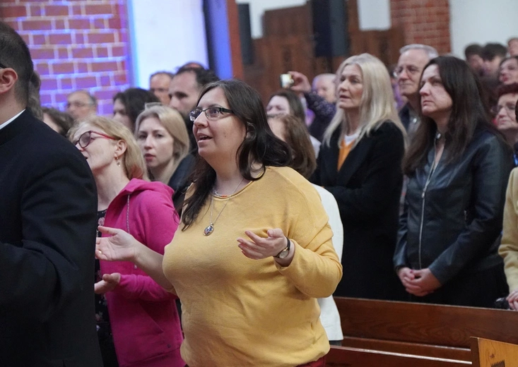 Uwielbienie Wielkanocne w kościele pw. NMP na Piasku we Wrocławiu 