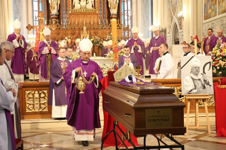 Obrzęd ostatniego pożegnania.