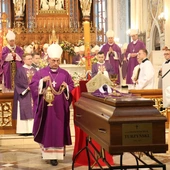 Obrzęd ostatniego pożegnania.