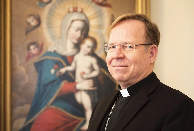 Abp Gintaras Grušas dla „Gościa Niedzielnego”: W samym sercu cierpienia objawia się miłosierdzie Boże 