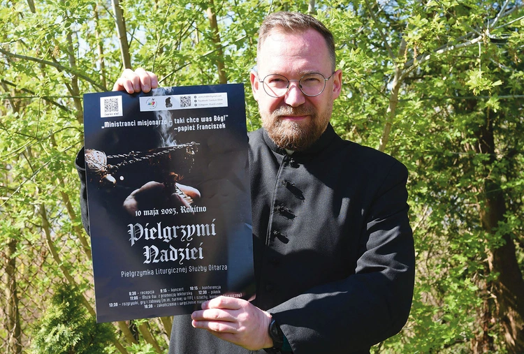 Ks. J. Polak  pochodzi z Małomic. Obecnie jest wikariuszem parafii pw.  Świętej Jadwigi Śląskiej w Krośnie Odrzańskim. Jakie są jego pasje?  – Ojcowie pustyni, górskie wędrówki i zdobywanie szczytów, dobry kryminał (oczywiście książka) i sport – wyjaśnia ks. Jędrzej.