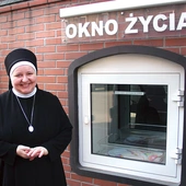 S. Ewa Jędrzejak mówi, że kiedyś pojawiło się  już u nich za duże dziecko. Była to półtoraroczna dziewczynka.