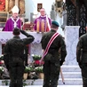 – Nie jest nam dane poznać ani zrozumieć, dlaczego Bóg dopuszcza do takich tragedii – mówił metropolita wrocławski. 