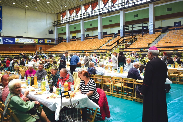 Spotkanie było okazją do wspólnej modlitwy i złożenia  sobie życzeń. 