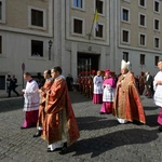 Ceremonia przeniesienie ciała Papieża Franciszka do Bazyliki Watykańskiej
