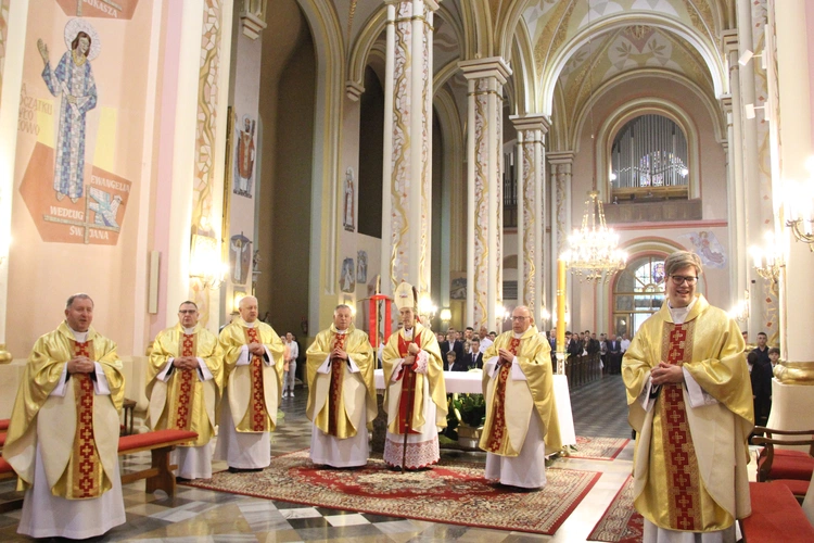 Bierzmowanie w Porąbce Uszewskiej 2025