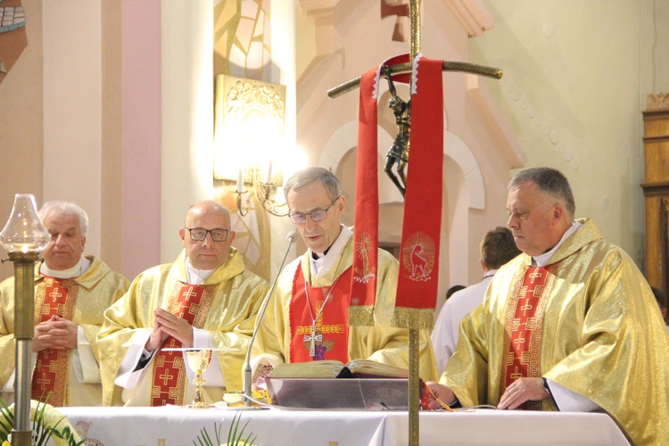 Bierzmowanie w Porąbce Uszewskiej 2025