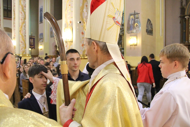 Bierzmowanie w Porąbce Uszewskiej 2025