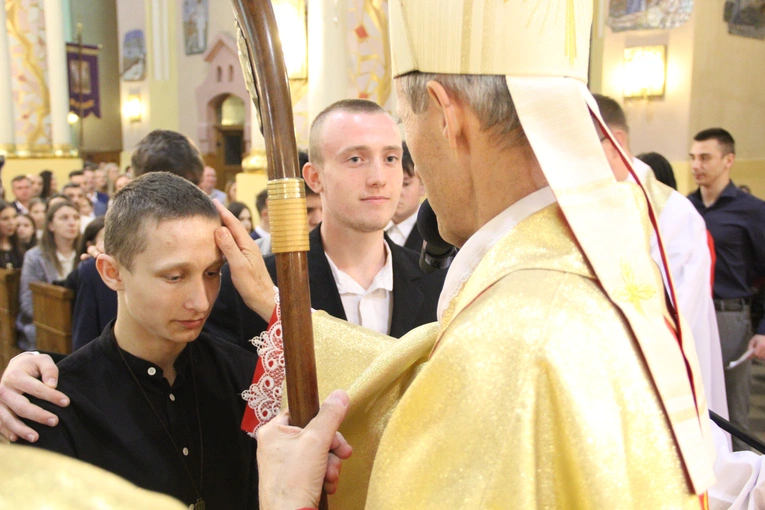 Bierzmowanie w Porąbce Uszewskiej 2025