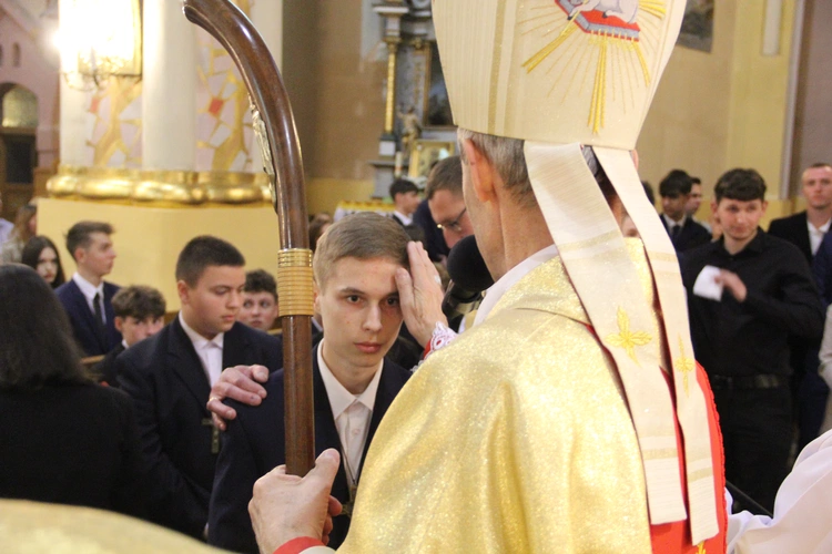 Bierzmowanie w Porąbce Uszewskiej 2025