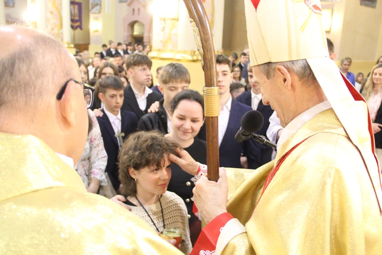 Bierzmowanie w Porąbce Uszewskiej 2025
