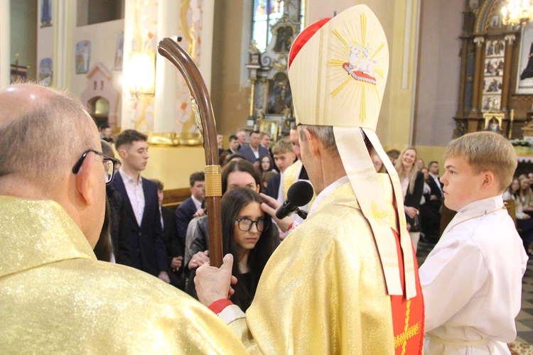 Bierzmowanie w Porąbce Uszewskiej 2025