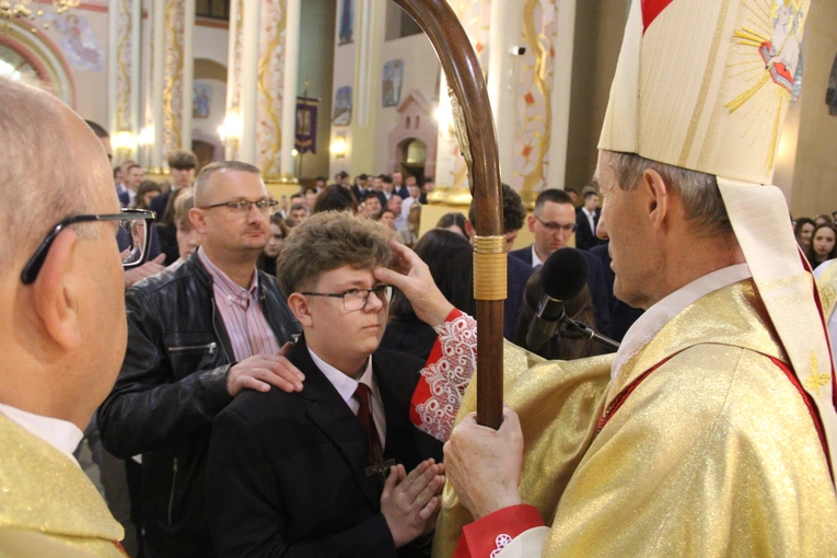 Bierzmowanie w Porąbce Uszewskiej 2025