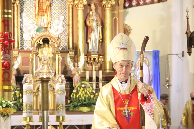 Bierzmowanie w Porąbce Uszewskiej 2025