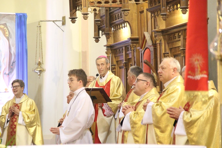 Bierzmowanie w Porąbce Uszewskiej 2025