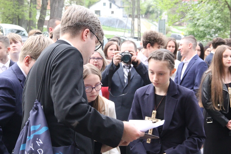 Bierzmowanie w Porąbce Uszewskiej 2025