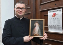 Dwa tysiące obrazów Jezusa Miłosiernego trafii do uczestników misji parafialnych w Kożuchowie