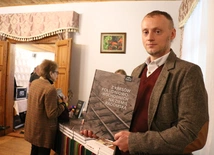 Kuratorem wystawy jest Marcin Stańczuk.