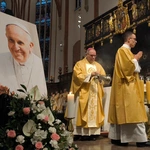 Msza św. za Franciszka w archikatedrze warszawskiej