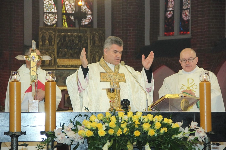Msza św. inaugurująca zjazd NSZZ "Solidarność", cz. 1