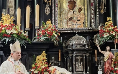 Bp Olszowski do maturzystów: Niech zmartwychwstanie Jezusa wpływa na wasze życie