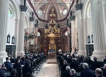 Kapłaństwo, czyli pokora i godność