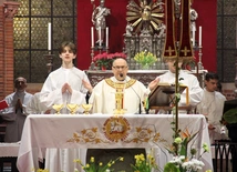 Bp Kiciński o papieżu Franciszku: Znalazł klucz do naszych serc przez bliskość i serdeczność
