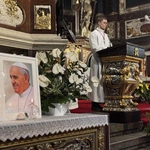 Msza żałobna w intencji papieża