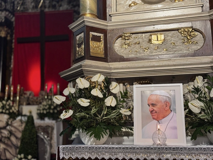 Msza żałobna w intencji papieża