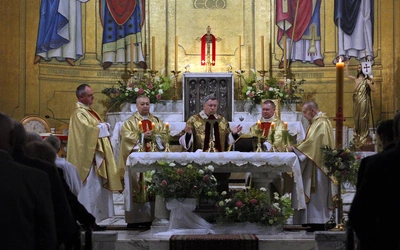 Abp Kupny: Droga naszych rodaków na Sybir była drogą przez ciemną dolinę